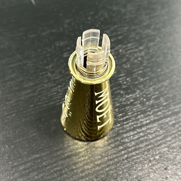 Moet Mini Champaign Bottle Sipper - Picture 4 of 5